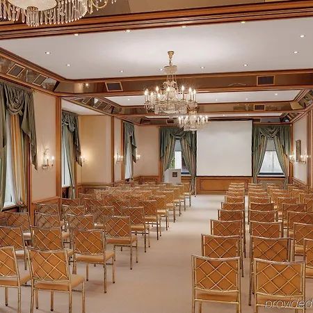 Hotel Koenigshof 5*