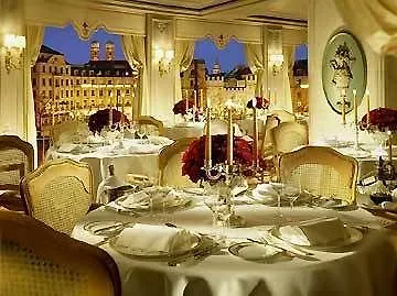 Koenigshof Hotel