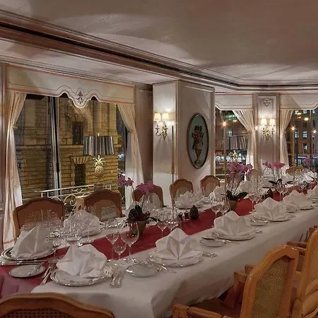 Koenigshof Hotel