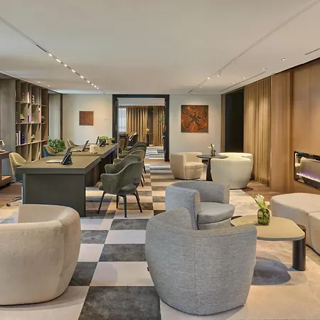 Koenigshof, A Luxury Collection Hotel, Szálloda 5*