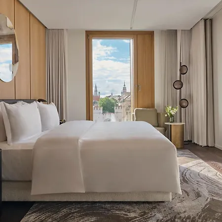 Szálloda Koenigshof, A Luxury Collection Hotel,