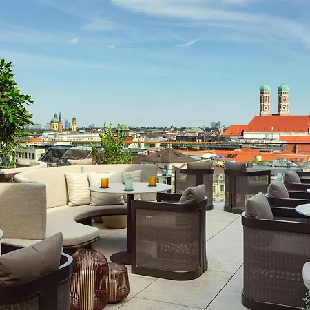 Koenigshof, A Luxury Collection Hotel, Otel