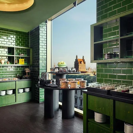 Szálloda Koenigshof, A Luxury Collection Hotel,