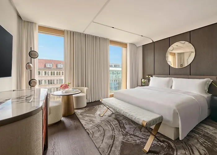 Koenigshof, A Luxury Collection Hotel, Ξενοδοχείο 5*